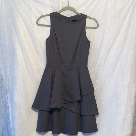 NWT Banana Republic Tiered Ruffle Dress - Picture 3 of 9